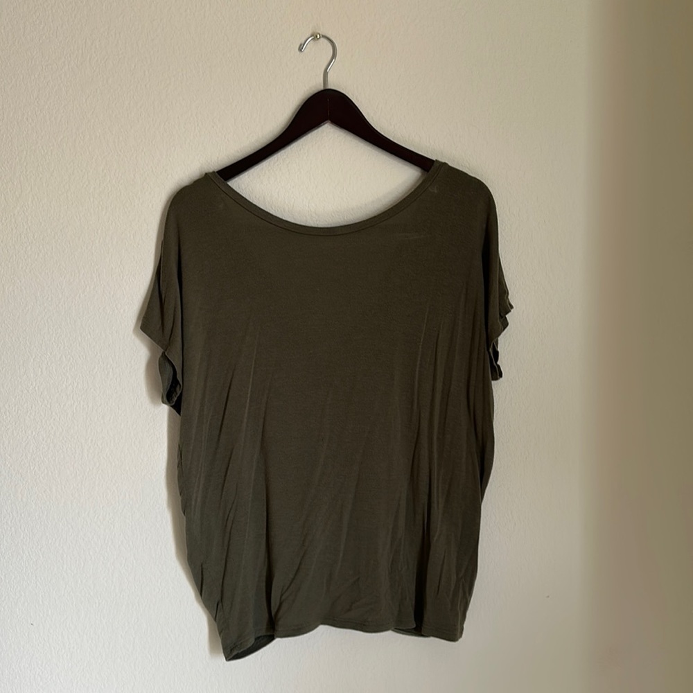 Simple front and adorable back